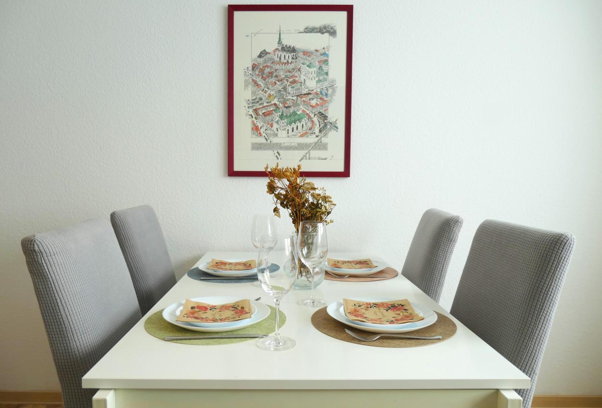 Schoelerberg Apartment Mit Tiefgaragenparkplatz Und Kingsize-Bett Osnabrück Kültér fotó